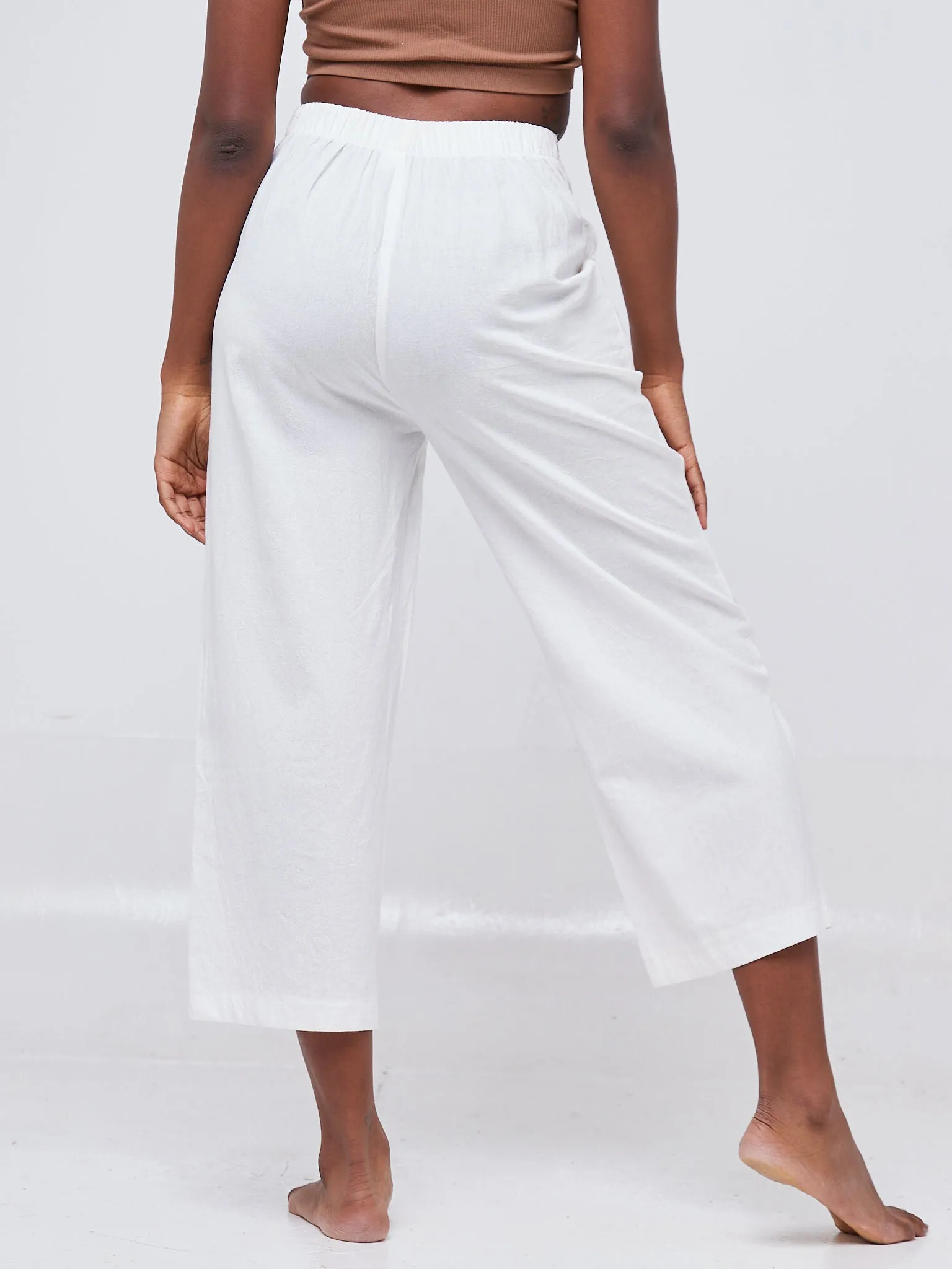 Anika Cheese Cloth Capri Pants - White