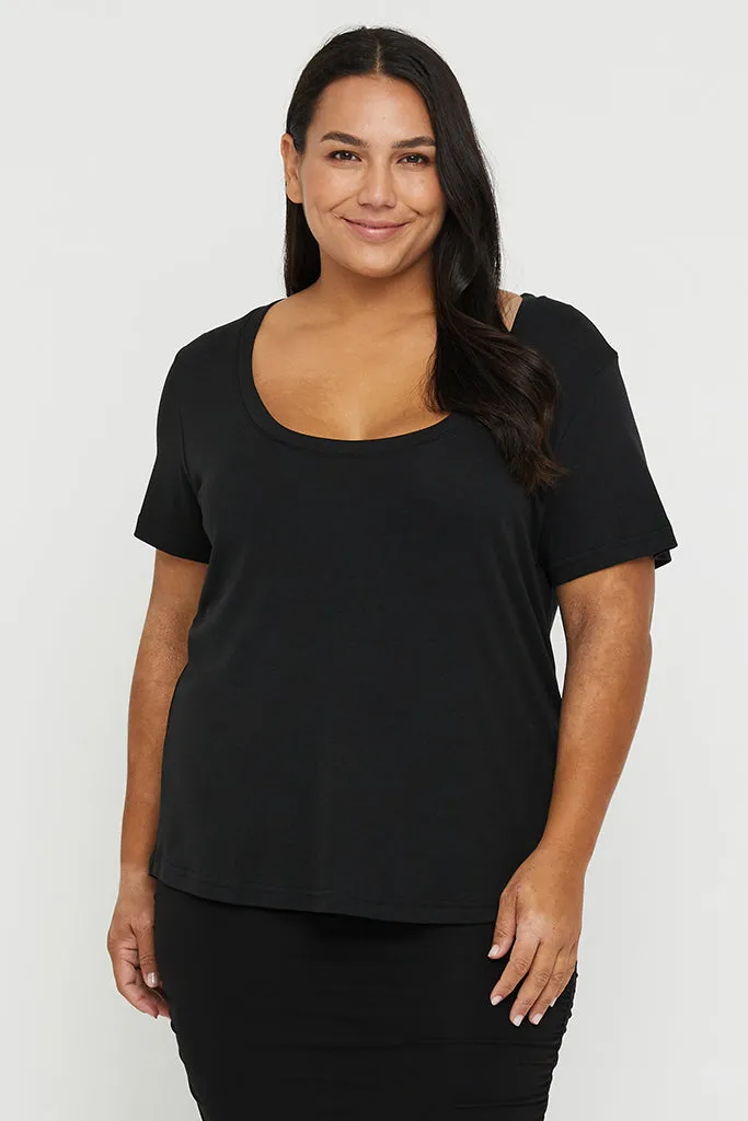 Classic Scoop Neck - Black