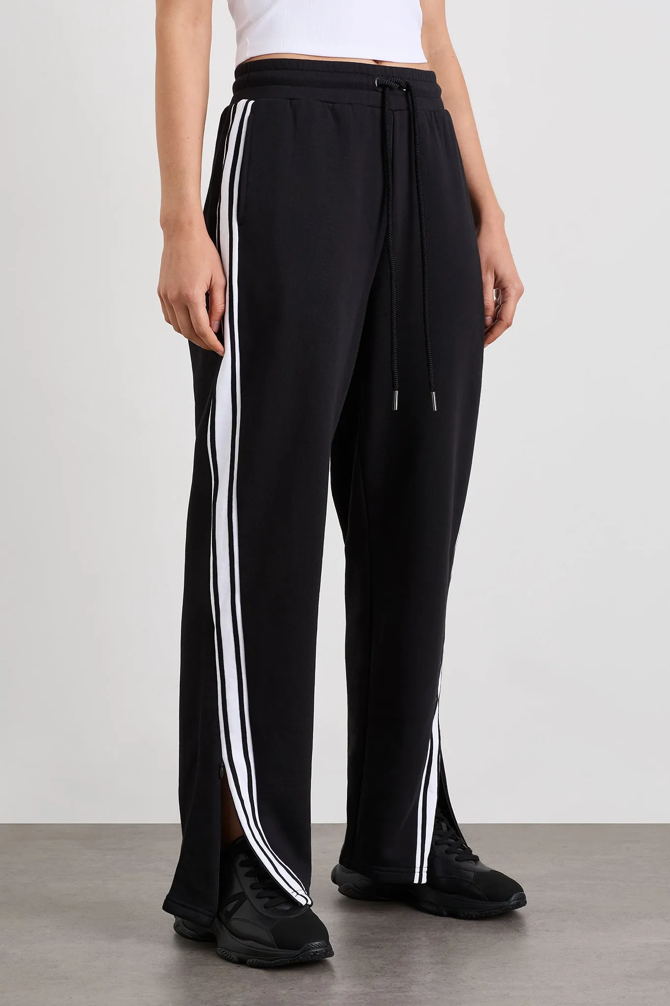 Contrast Zip Trackpants 504