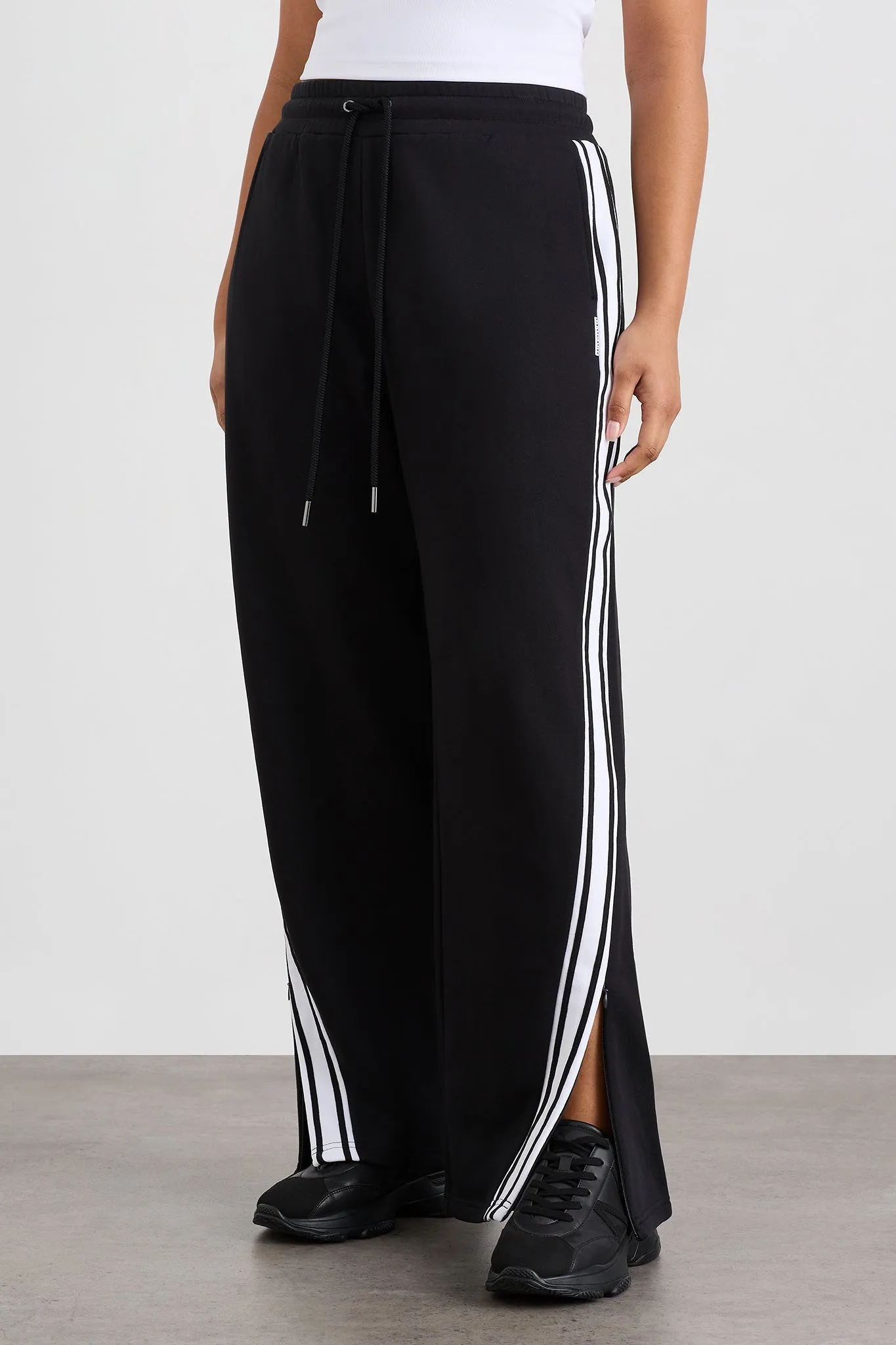 Contrast Zip Trackpants 504