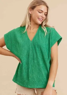 FINAL SALE - Kelly Green Textured Vneck Top