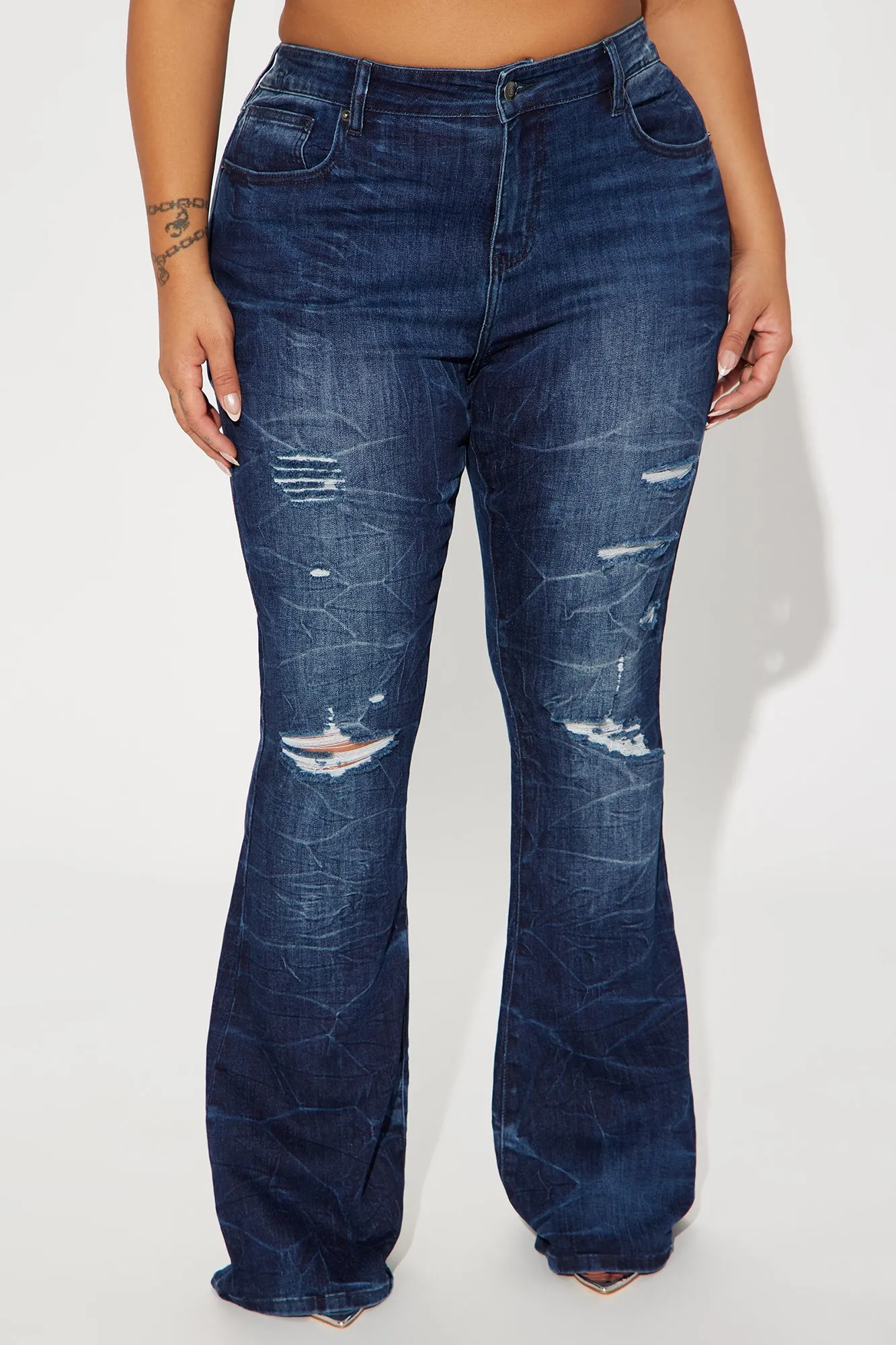 Get The Memo Stretch Flare Jeans - Dark Wash