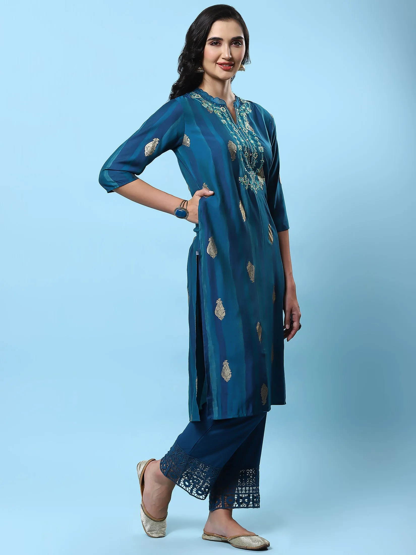 Women Blue Embroidered Kurta Comfort Pant Dupatta